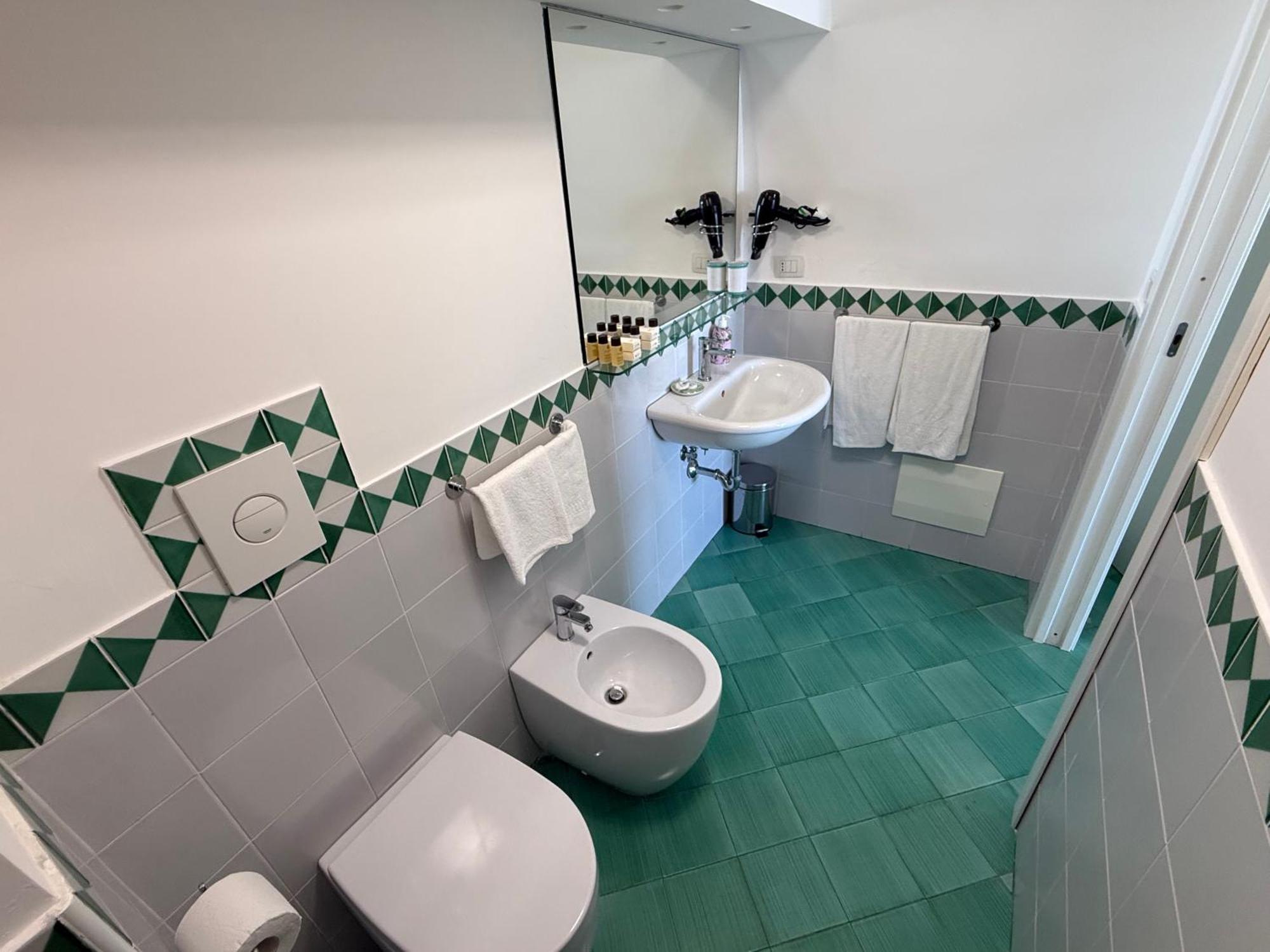 Casa Gabriella - Amalfi Coast - Free Parking - Full Sea View Villa Vietri Luaran gambar