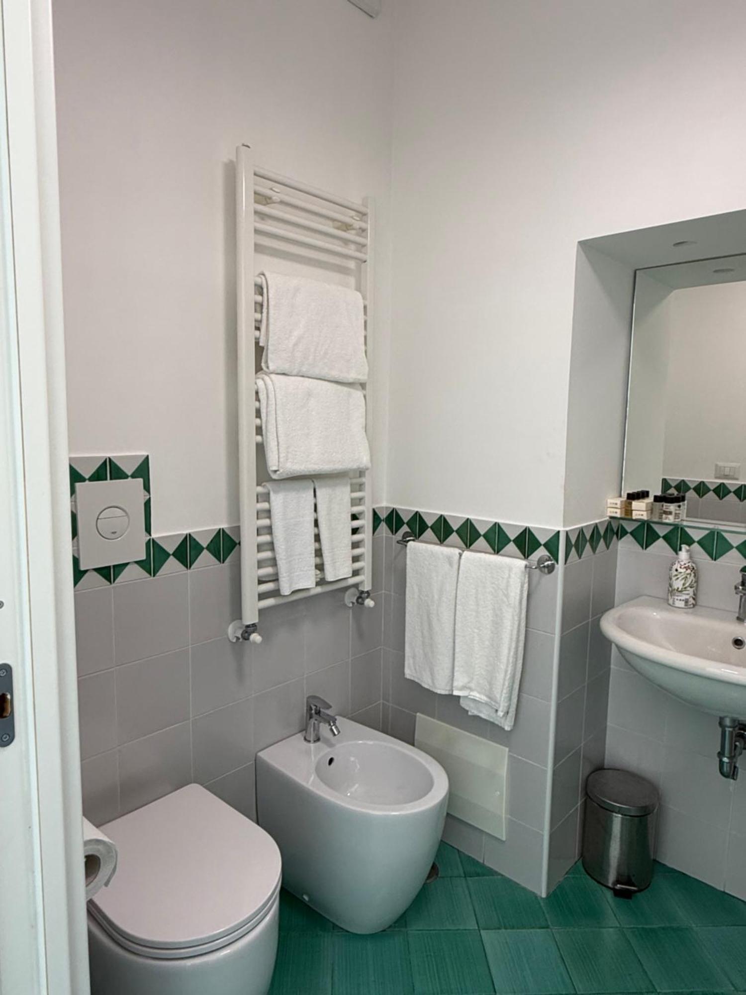 Casa Gabriella - Amalfi Coast - Free Parking - Full Sea View Villa Vietri Luaran gambar