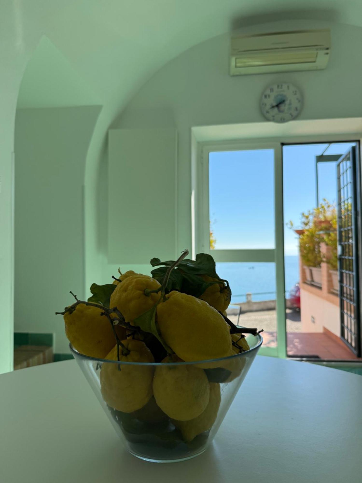 Casa Gabriella - Amalfi Coast - Free Parking - Full Sea View Villa Vietri Luaran gambar