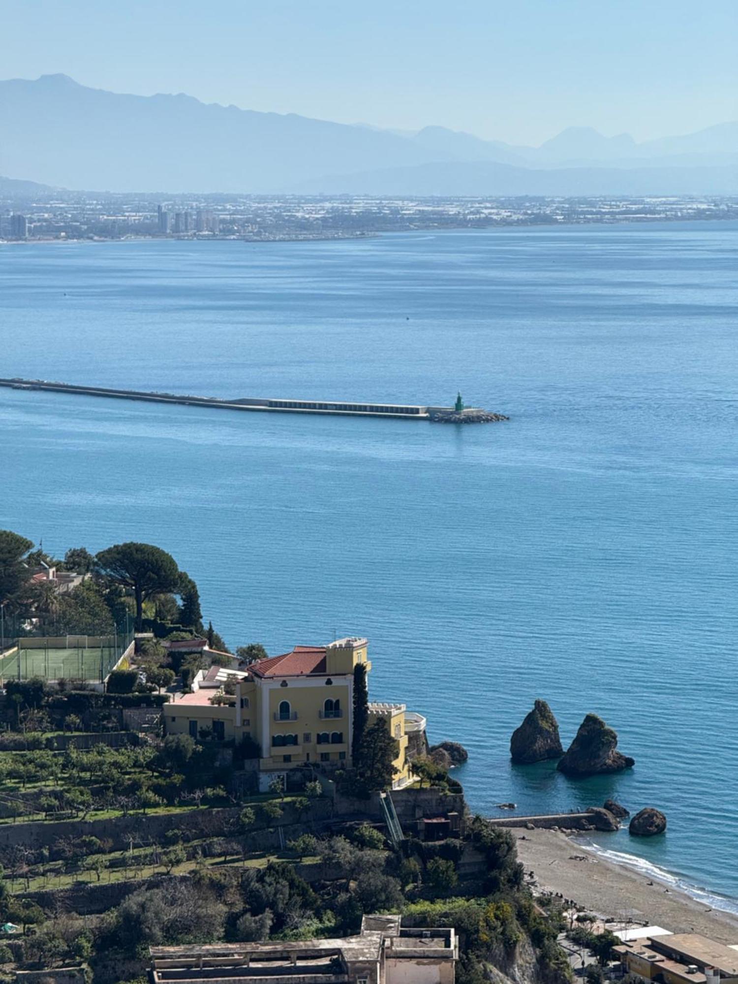 Casa Gabriella - Amalfi Coast - Free Parking - Full Sea View Villa Vietri Luaran gambar